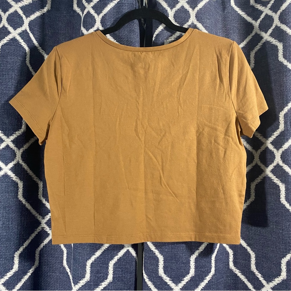 Crop Top - Picture 2 of 4